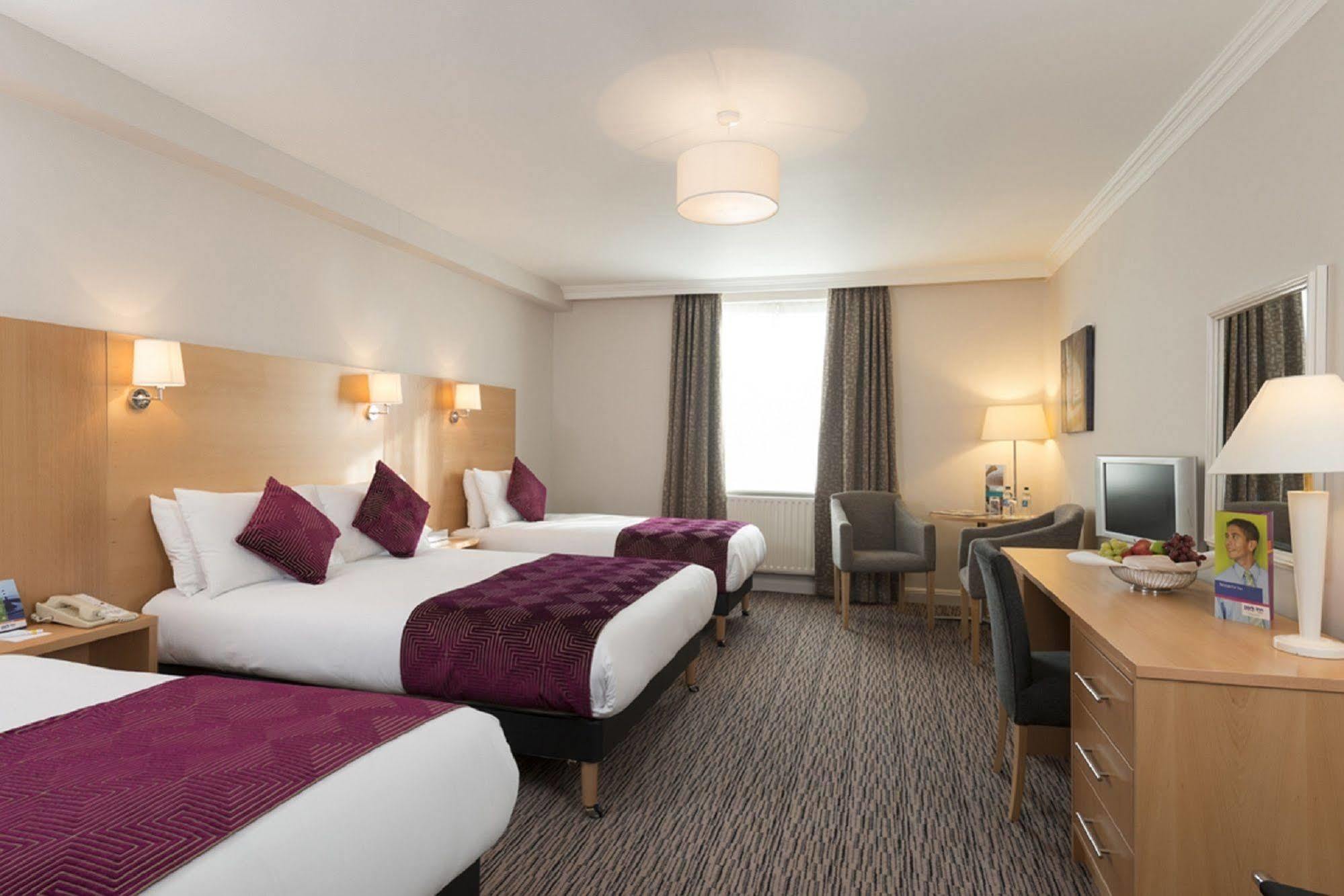 Park Inn By Radisson Shannon Airport Exterior foto